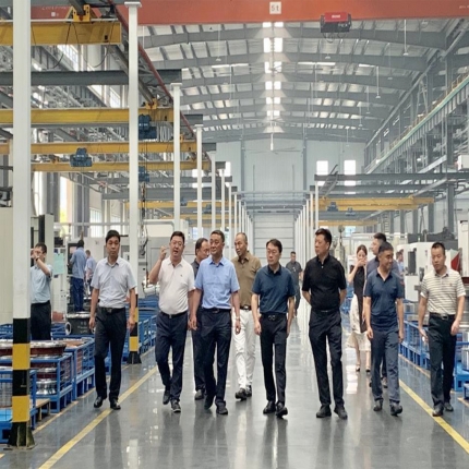 陜西省洛南縣縣委書記楊長(zhǎng)江一行參觀泰隆傳動(dòng)科技產(chǎn)業(yè)園